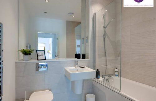 Stevenage Luxury 1Bed Apartment - Sleeps 4-WIFI-Free Parking- By JM Short Lets & Serviced Accommodation - Foto 5
