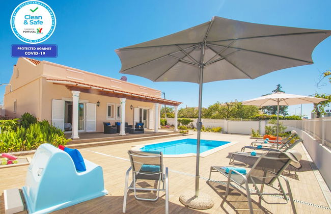 Villa Galapagos - Photo 1