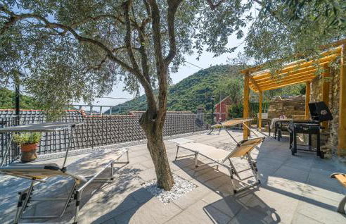 1 Bedroom Nice Home In Avegno - Foto 9