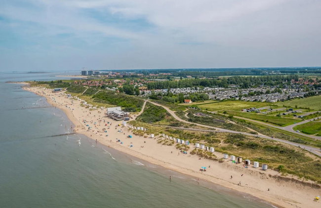 Enchanting Chalet 600 m From the sea - Photo 33