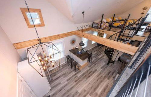 Family Beach Retreat w/Fun Loft Space, Firepit - Foto 1