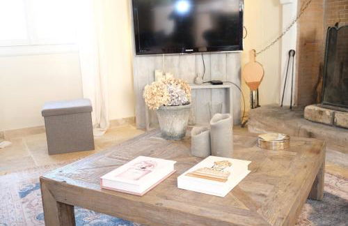 superb prestigious mas with pool in the countryside of caumont sur durance, close to avignon, sleeps 8 - Foto 20