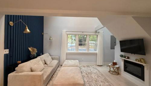 Cozy Waterfront Cottage - Sleeps 4 - Photo 4