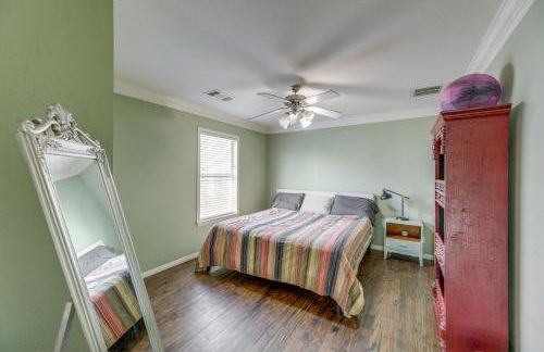 Pet-Friendly Austin Home with Private Yard and Deck! - Foto 14