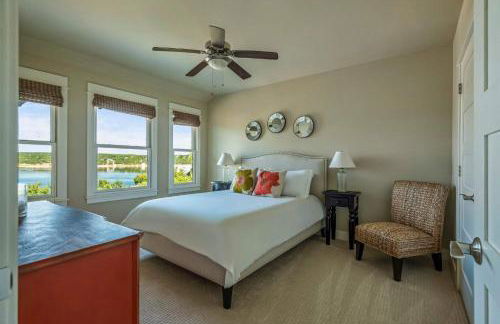 Lake Travis Retreat - 5BR with BBQ & Pickleball - Foto 23