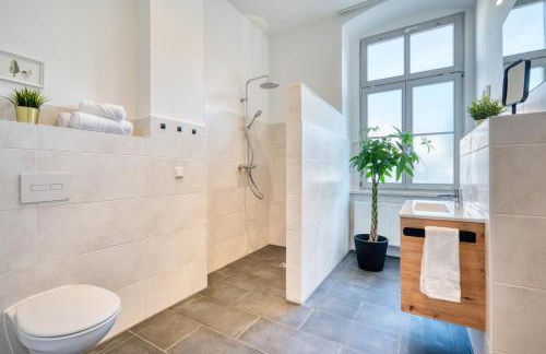 Halle Suites by FullHouse - free parking & WiFi - Foto 30