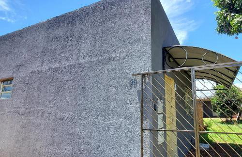 Casa com gramado e aconchegante, próximo a tudo 3 - Foto 10