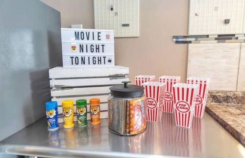 *NEW* Beautiful 3 floor Townhome with Sauna - Foto 37