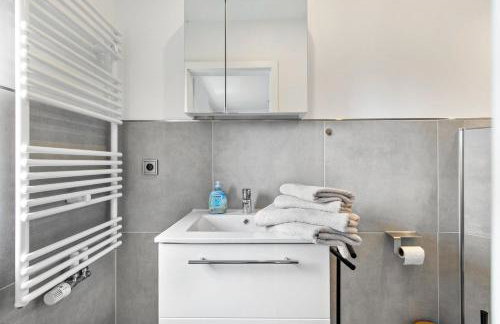 Fe Wo Koll - Photo 3