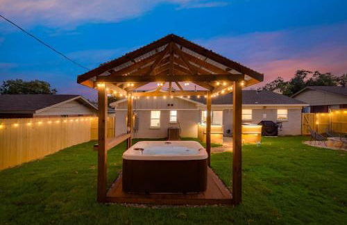 Luxury Home w Hot Tub near AT&T Stadium - Foto 29