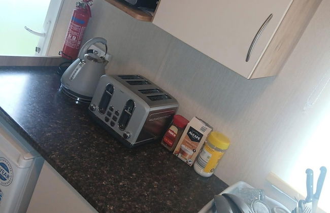 Abi Caravan Sleeps 8 Lyons Winkups Holiday Park - Foto 5