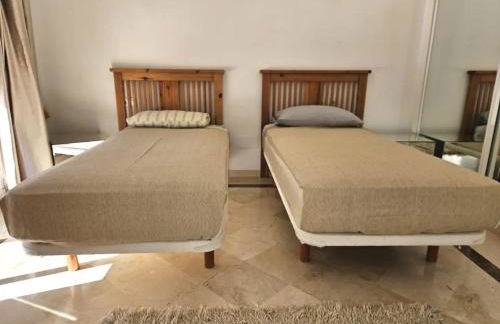 Amplia Casa en una zona ideal - Pass the Keys - Foto 13