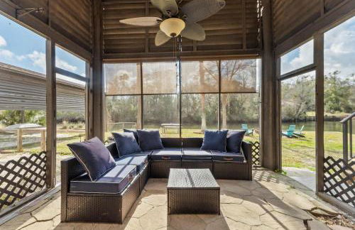 Foley Riverfront Escape Kayaks Firepit Near Beach - Photo 1