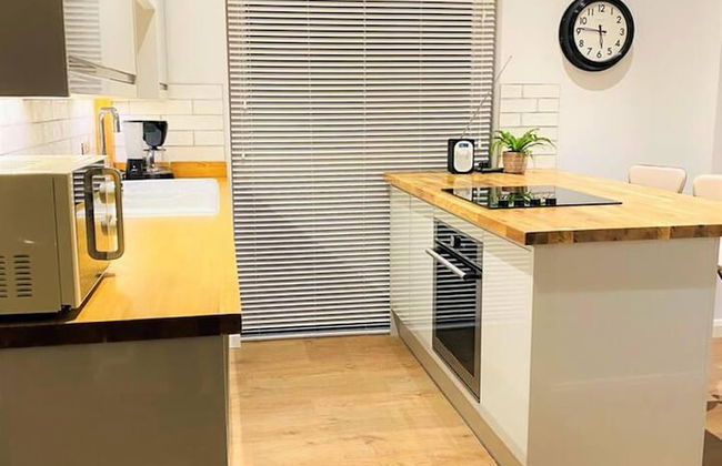 Luxury 2 bed Apartment Golden Triangle w Parking - Foto 5