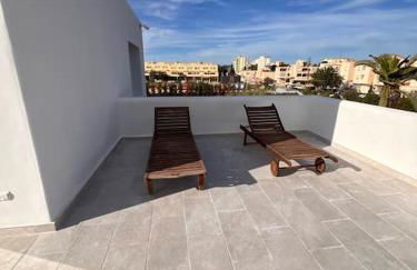 Villa en zona Playa D'en Bossa con gran piscina - Photo 14