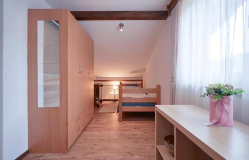 3 Bedroom Beautiful Home In Novi Marof - Foto 31