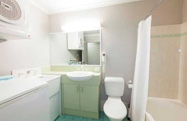 Horizons 414 - Lake Jindabyne Waterfront - Photo 8