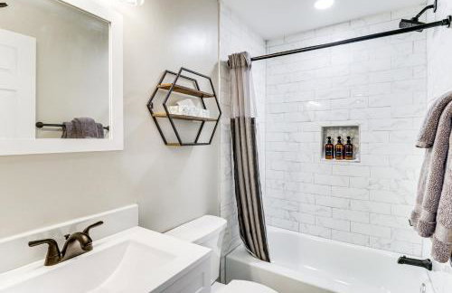 5 Mi to National Harbor Stylish Apt with Patio! - Foto 16