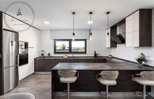 V5 Villa Emma - Luxury 5 bedroom, Pool and Jacuzzi - Foto 34