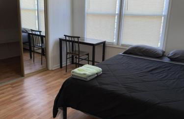 Private house with 4 bedrooms 2 bathrooms, NYC direct bus 1 block away, MetLife Stadium FIFA World Cup 30 minutes away - Foto 7