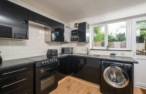 Comfortable 2 Bedroom Home with Parking in Taunton - Foto 4