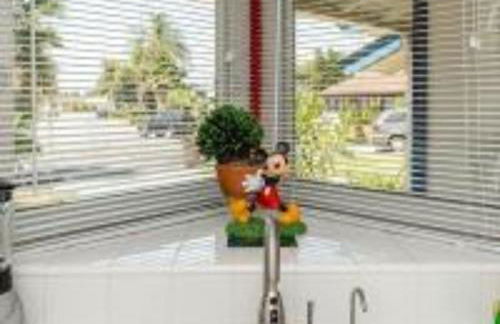 MagicwayVillas TeaCup Pool House - Walking Distance to Disneyland - Foto 4