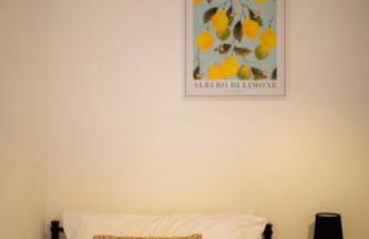 Augusta House - Andover - Photo 18