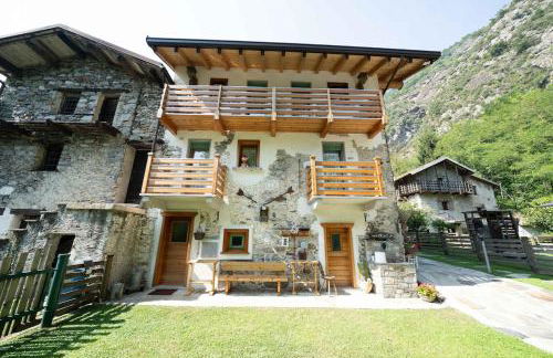 Cozy Stone Chalet Surrounded by Nature Samolaco - Foto 22