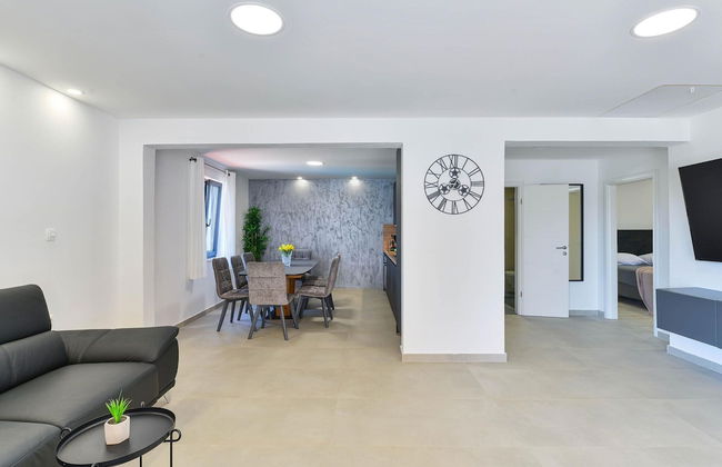 Holiday Home With Private Pool and spa - Foto 11