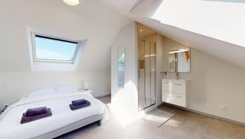 Le Chalet avec Piscine - Obernai - Foto 5, towels, Shower, wardrobe