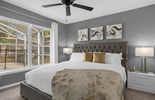 Amazing Star Wars Villa with Arcade & Theater, Private Pool, 3 King, Near Disney - Photo 32