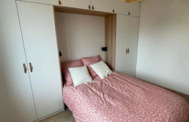 T2 design & cosy avec vue château, Centre et gare à pied, Parking gratuit - Foto 10