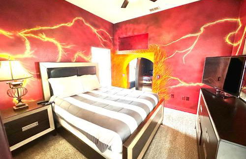 The Marvel Mansion 5BR Pool Home Near Disney World - Foto 23