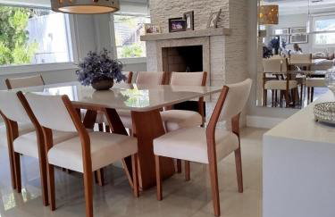 Casa Teresópolis perto do centro com três suítes e piscina - Foto 9