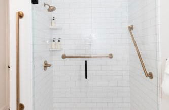 Boutique Style Condo Near Downtown Waterfront - Foto 30