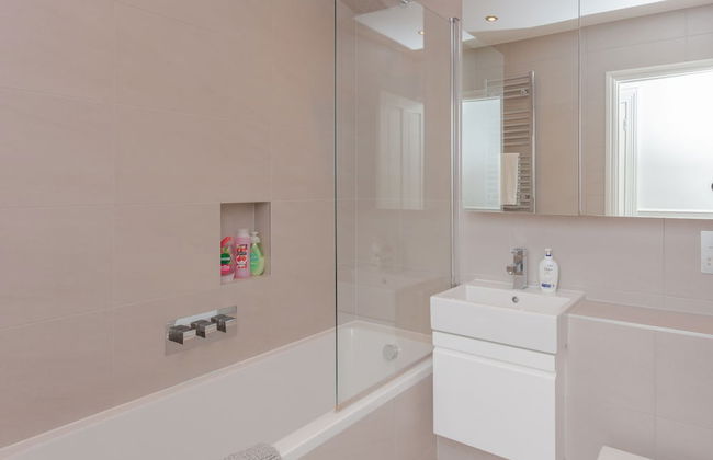 Newly Renovated 3 Bedroom Apartment in North West London - Foto 21