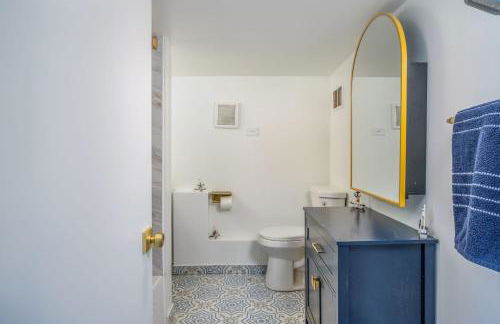 The Blue Sapphire 3BR 3BA Luxury Lakefront Home on Mineola Bay Stunning Views on Chain O Lakes - Photo 52