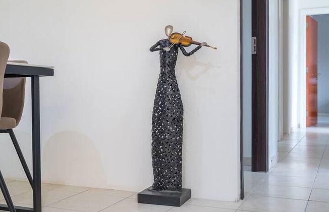 Vogue - Spacious 3BHK Greens & Views - Photo 2