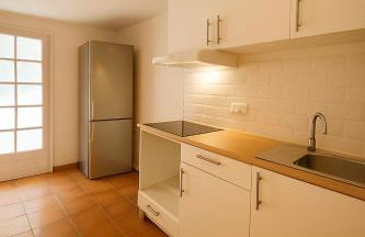 Le jardinet d'Emma - Jacuzzi & Jardin à Arles Calme Parking Gratuit RDC - Foto 9