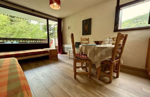 Studio avec coin montagne - 4 pers, à 100m des télécabines, piscine, parking, casier à ski - FR-1-330F-94 - Photo 11