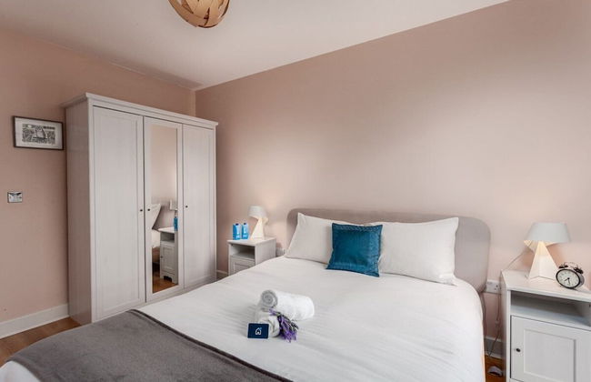 Bright and Stylish Kennington Gem - Photo 6