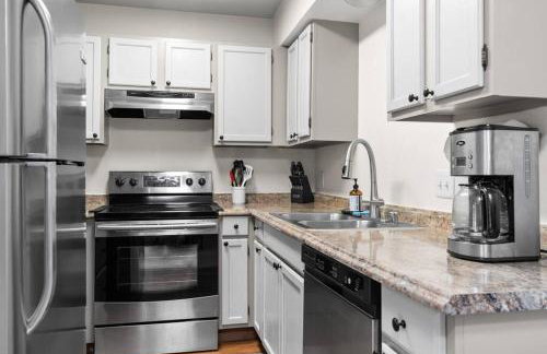 Moose Meadows- Near the airport, centrally located - Foto 7