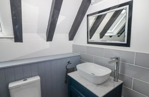 The Chapel - Photo 23