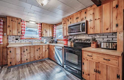 Camp S'Mores Lakefront Hot Tub Dogs stayFREE - Foto 12