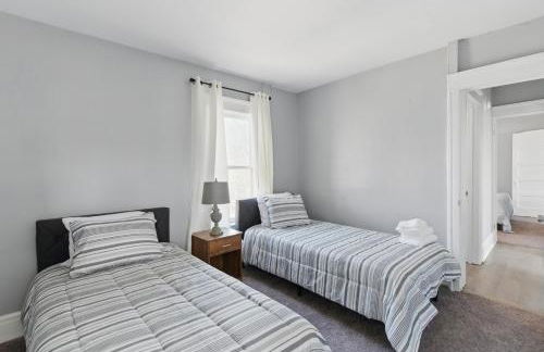 Newly Renovated 2BR by SU, Zoo, Destiny & Downtown - Foto 18