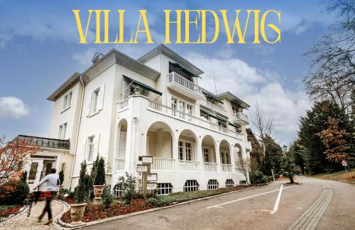 Villa Hedwig - Schwarzwald Apartments mit Thermalbad-Nähe & Balkon mit Bergblick - Foto 1