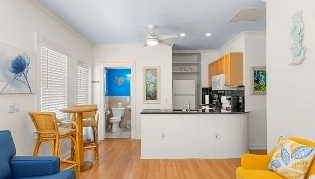 Poolside Paradise by Brightwild Heated Pool - Foto 2, Habitación