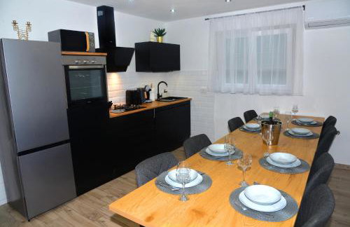 Natura Lux Holiday House with Pool and Jacuzzi - Foto 43