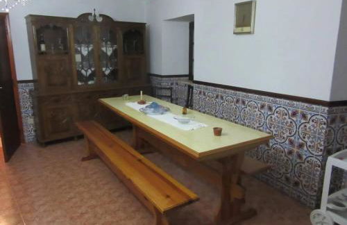 Charming house in Miranda do Corvo + Spacious terrace - Foto 6