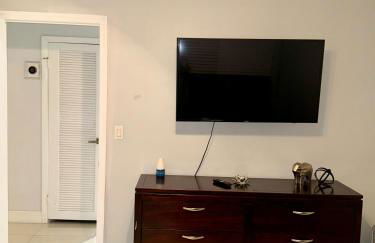 Modern Miami Oversized 3 Bedroom in Central Location - Foto 25